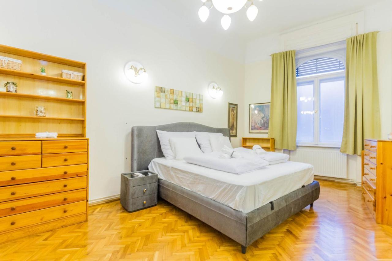 Friend Of Deak Ferenc Apartment Budapest Exterior photo